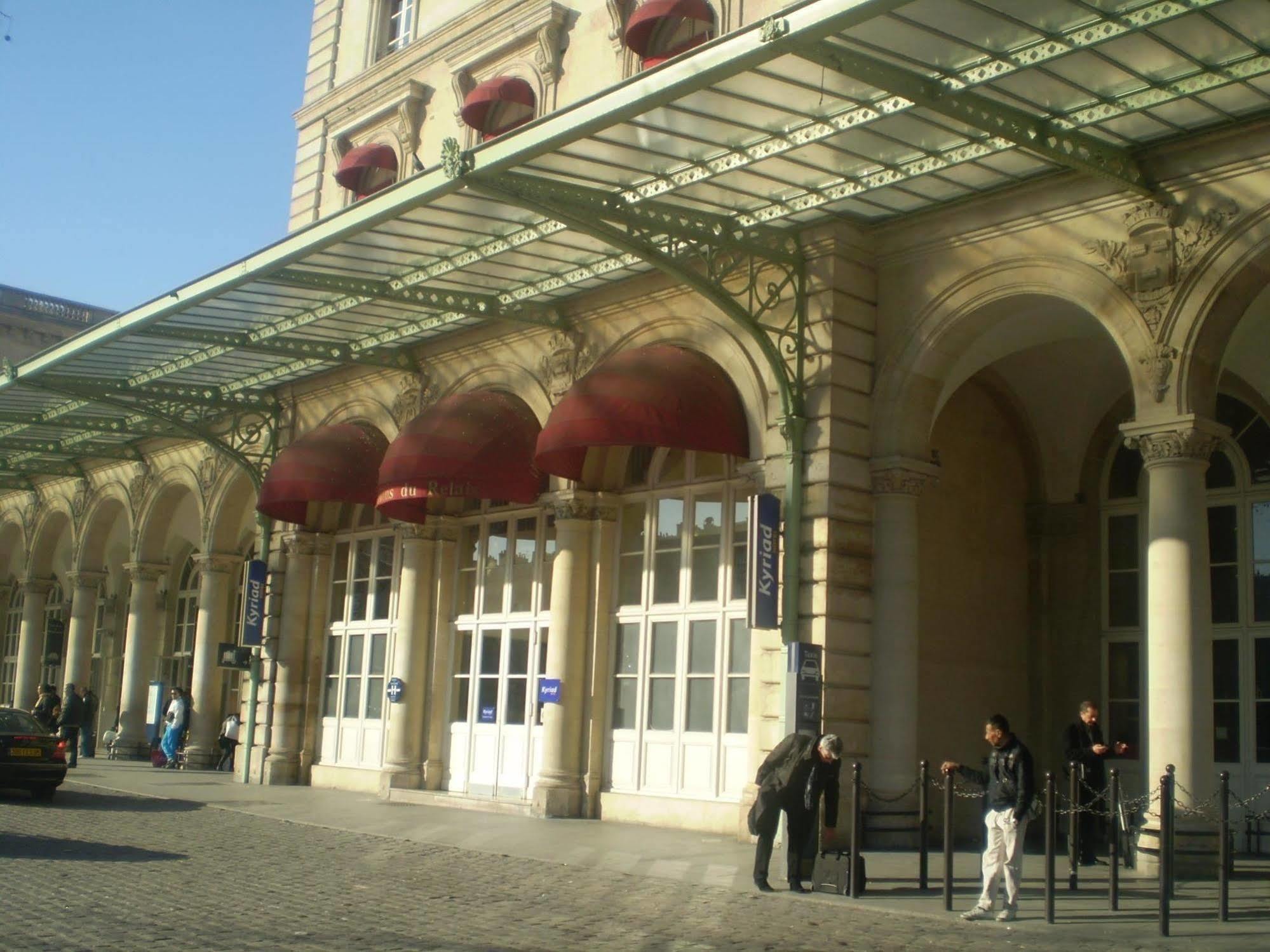 Kyriad Paris 10 - Gare De L'Est Exterior photo